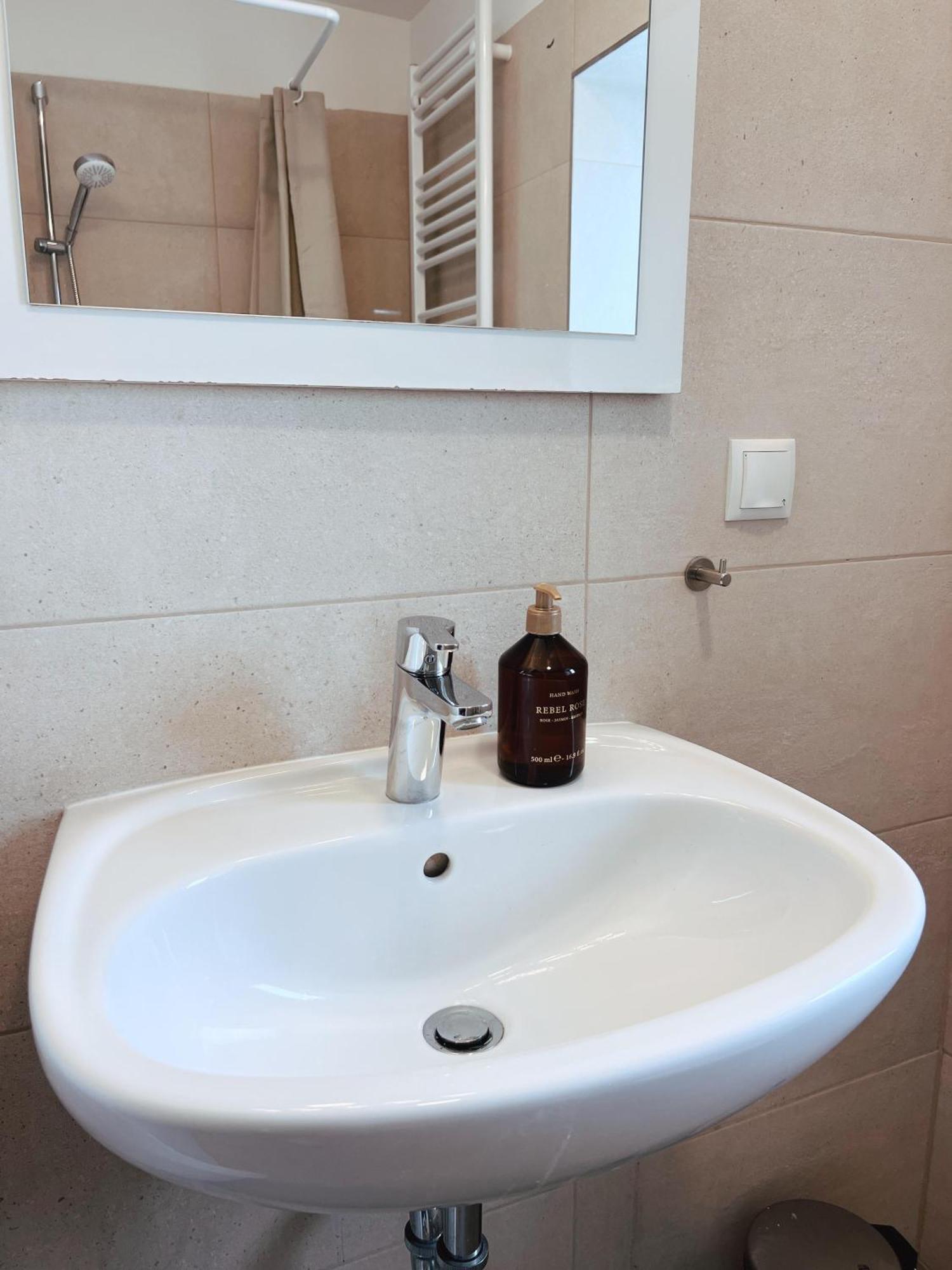 Brunnenmarkt Balcony Apartment Wiedeń Zewnętrze zdjęcie